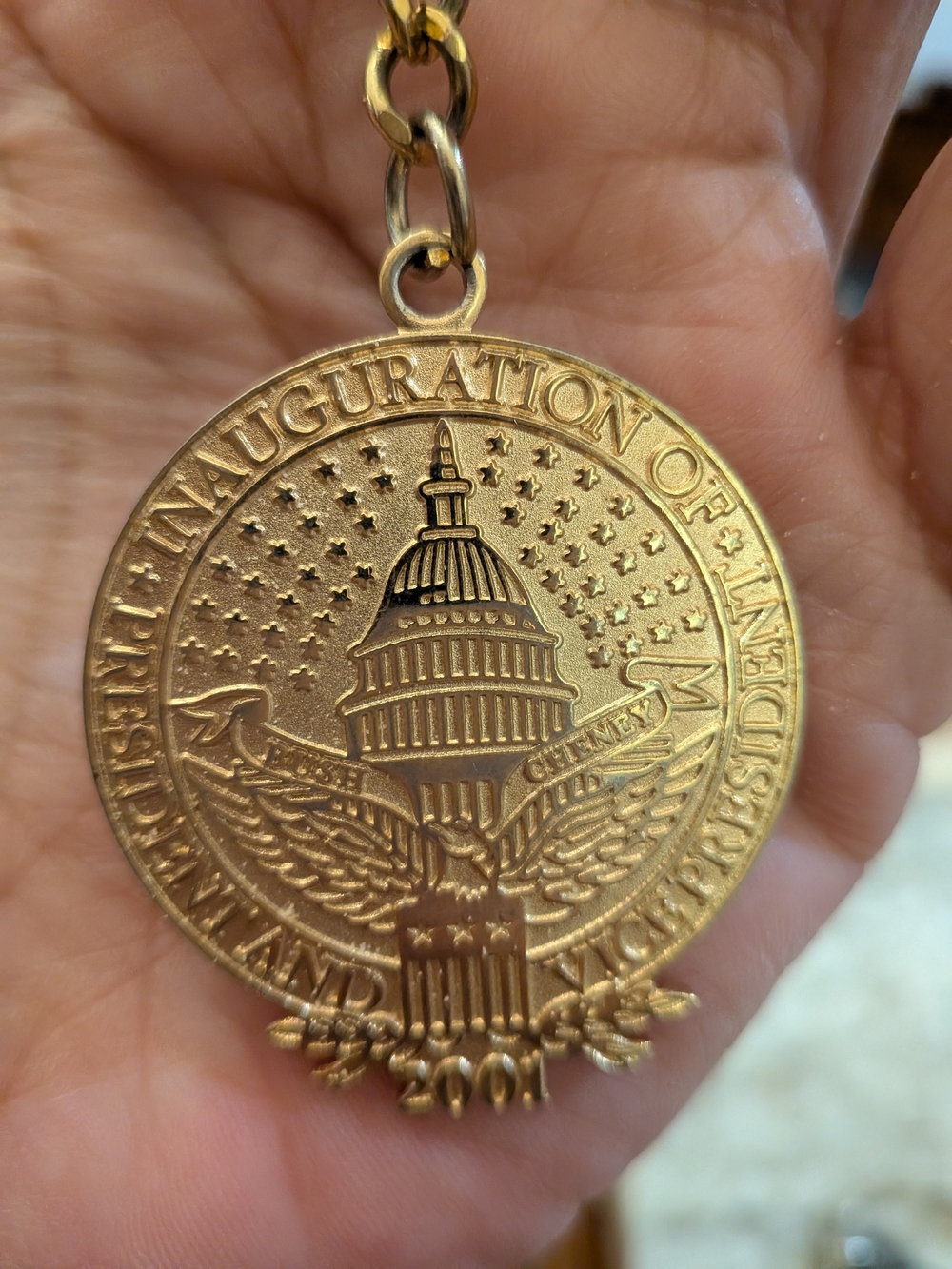 Gold-Tone Capitol Inauguration Commemorative Keychain - Picture 2 of 5